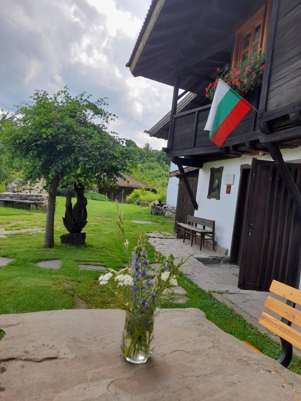 Miykovtsi 坎达福瑞旅馆酒店 外观 照片